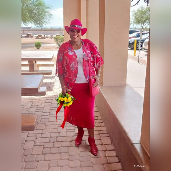 🎉 I’ve gone LIVE!  Jewelry deals are poppin’—don’t miss out! SHARE SHOW - Picture 4 of 5